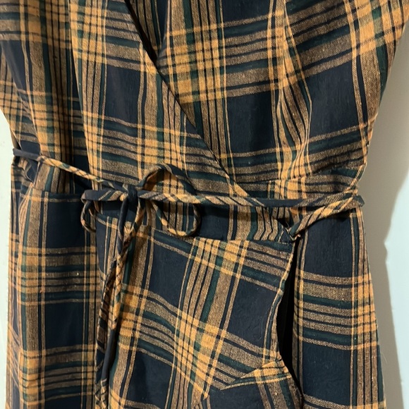Lush Small Plaid Wrap Around Flowing Feminine Dress - Picture 3 of 8